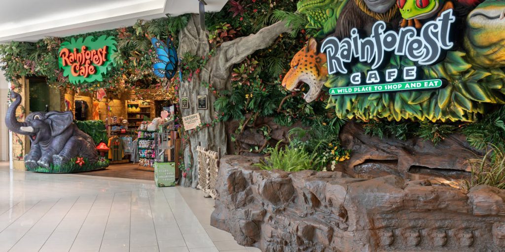 Rainforest Café restaurants open on Christmas