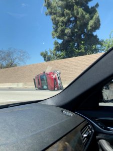 rollover-red-suv-freeway-EXIF